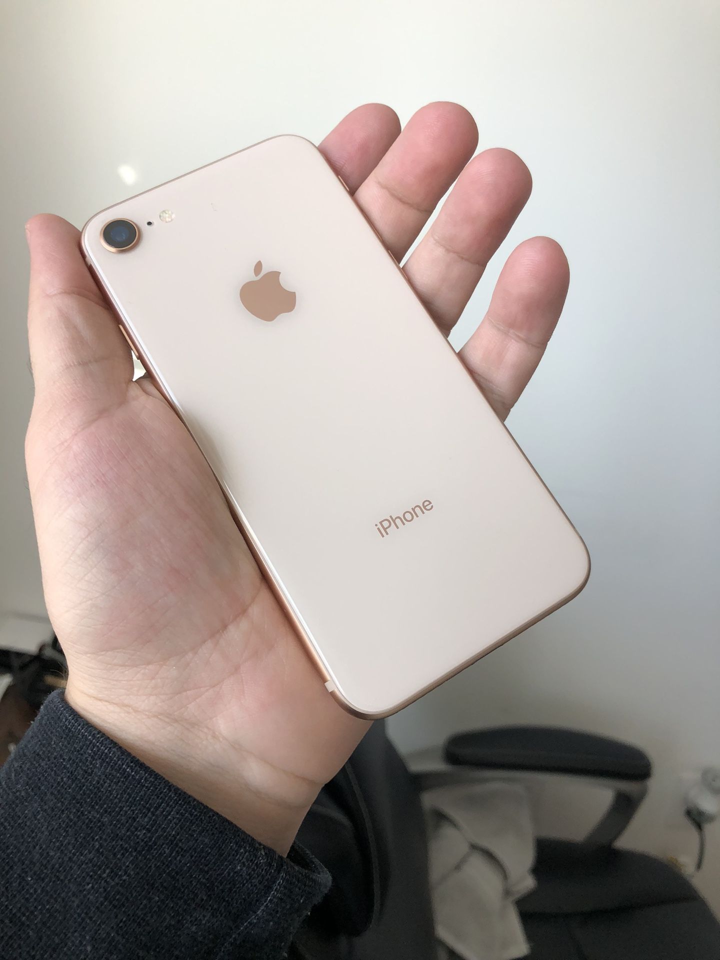 iPhone 8 64 GB and 256 GB like new