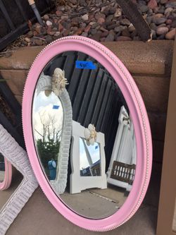 Oval pink Mirror