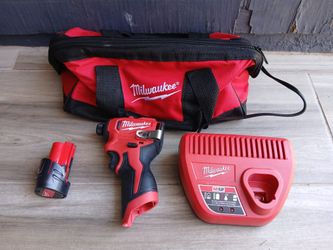 IMPACT DRILL MILWAUKEE 