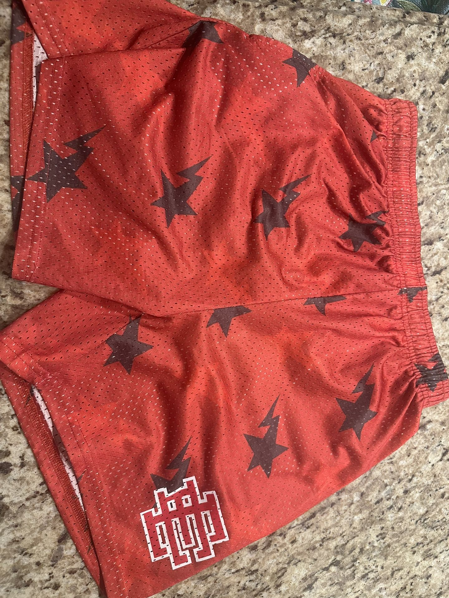 EE shorts