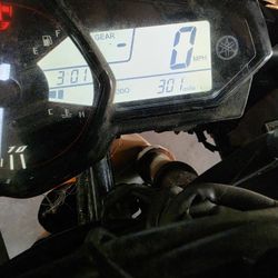 Moto Yamaha R3 (contact info removed) 
