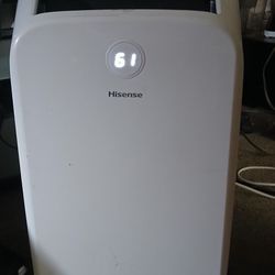  LIKE NEW! HiSense AIr Conditioner 