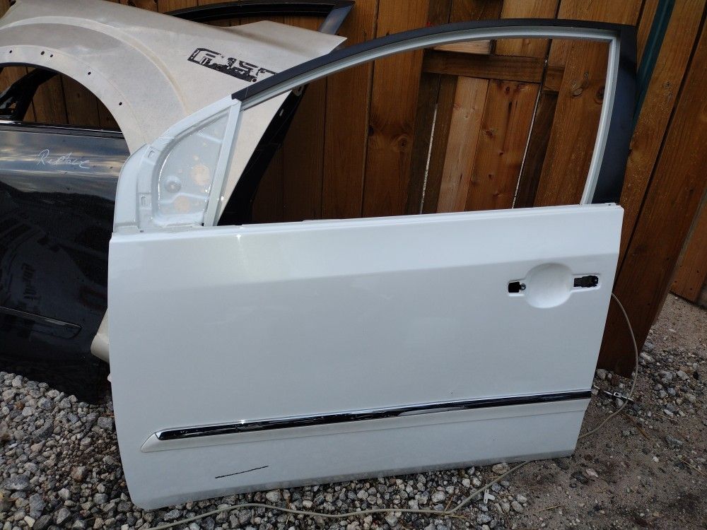 2011 Nissan Sentra Drivers Front Door OEM Part