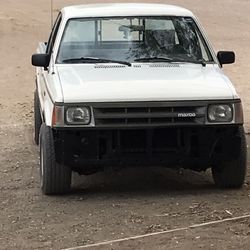 1987 Mazda B2000(o.b.o.)