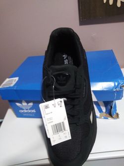  Gym Shoes Adidas. Tenis Adidas