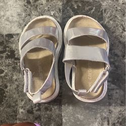 $15 Baby Girl Sandals For Sale Size 5