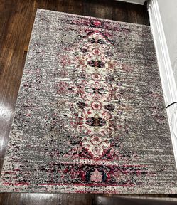 4’x5’7” Gray Ivory Pink Area Rug - Polypropylene NO STAINS