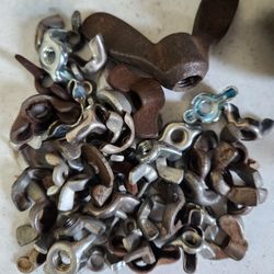 Handful of Assorted Wingnuts In Small, Medium And Large Sizes. PRICE FOR ALL.
***** Cash 💸 only, please.