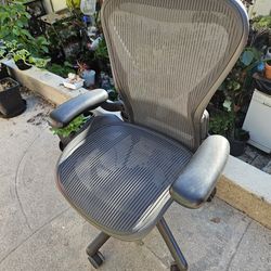 Herman Miller Aeron Office Chair Size B