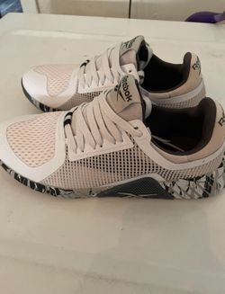 Reebok AR30105M-VSZ - Size 7mens