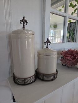 GG collection provencial canisters