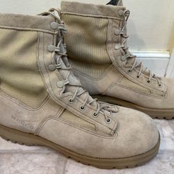 Military Surplus Wellco Combat Boots, Men's 11 R, Excellent 