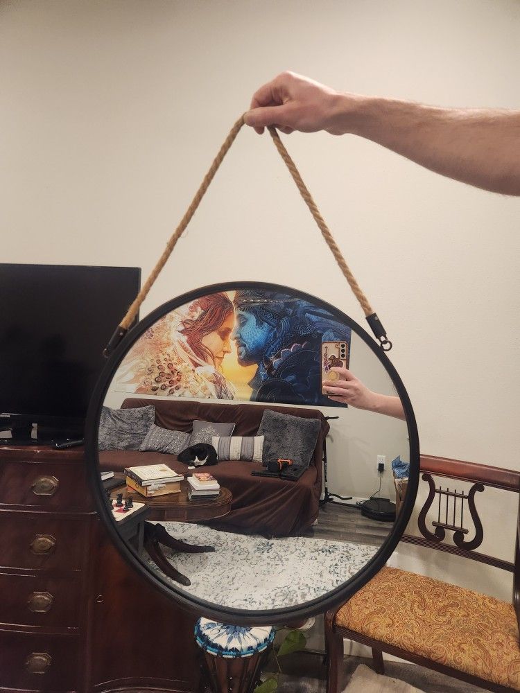 Round Mirror With Rope Accent For Hanging