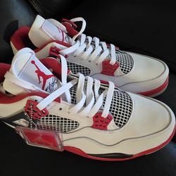 Jordan 4 Size 9 Men 
