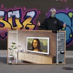 65 “ Samsung Smart 4K QLED HDR Frame Tv