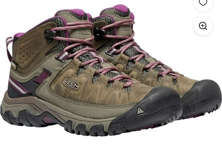 WOMENS KEEN HIKING BOOTS