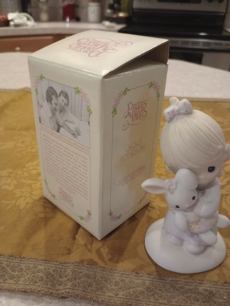 Precious Moments Figurine