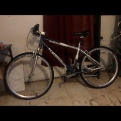 Schwinn Trailway Hybrid bike, 
