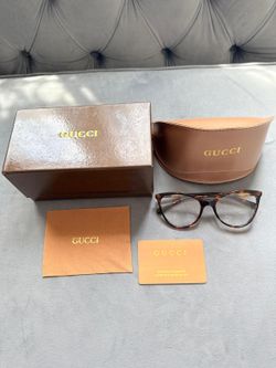 beautiful brand new Gucci women's eyeglasses. (MUST SELL TODAY)