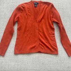 Sweater M