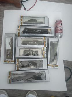 AHM U.S. Army HO Scale Model Train Set Lot