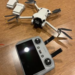 Dji mini pro 4 plus 2 extra batteries