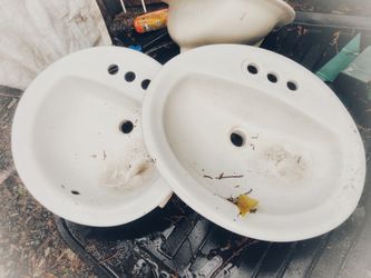 Matching sinks! Vanity!