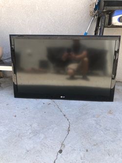 LG 40inch not smart tv with remote