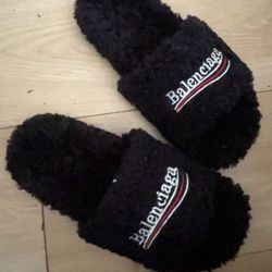 balenciaga slides 