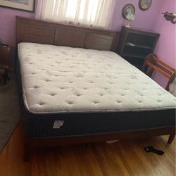 King Size Bed And Mattress 