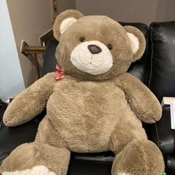 Large Bear 🐻 Need Good Home. (SOLD  