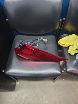 2022 Toyota Avalon Left Quaterpanel Tail Lamp