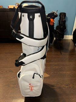 Dunkin' x TaylorMade FlexTech Stand Bag - Limited Edition #/200
