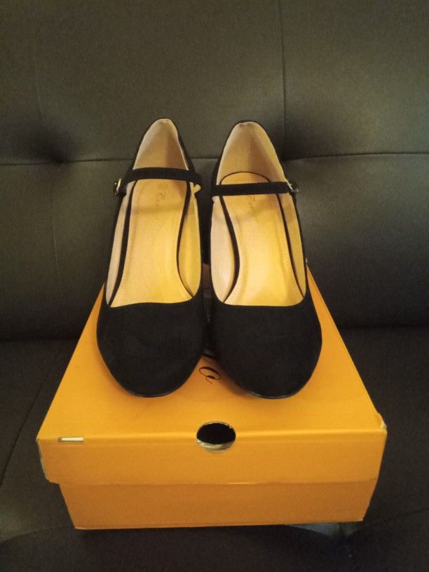 BLACK WEDGE PUMPS MARY JANE. 