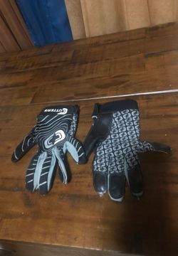 Baseball/softball gloves