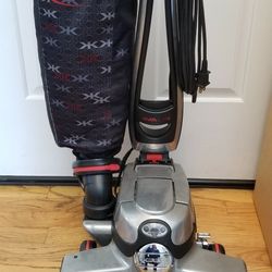 NEW cond KIRBY AVALIR VACUUM WITH COMPLETE ATTACHMENTS    SHAMPOO  , ZIP BRUSH  , AMAZING POWER SUCTION. , WORKS EXCELLENT. , IN THE BOX 