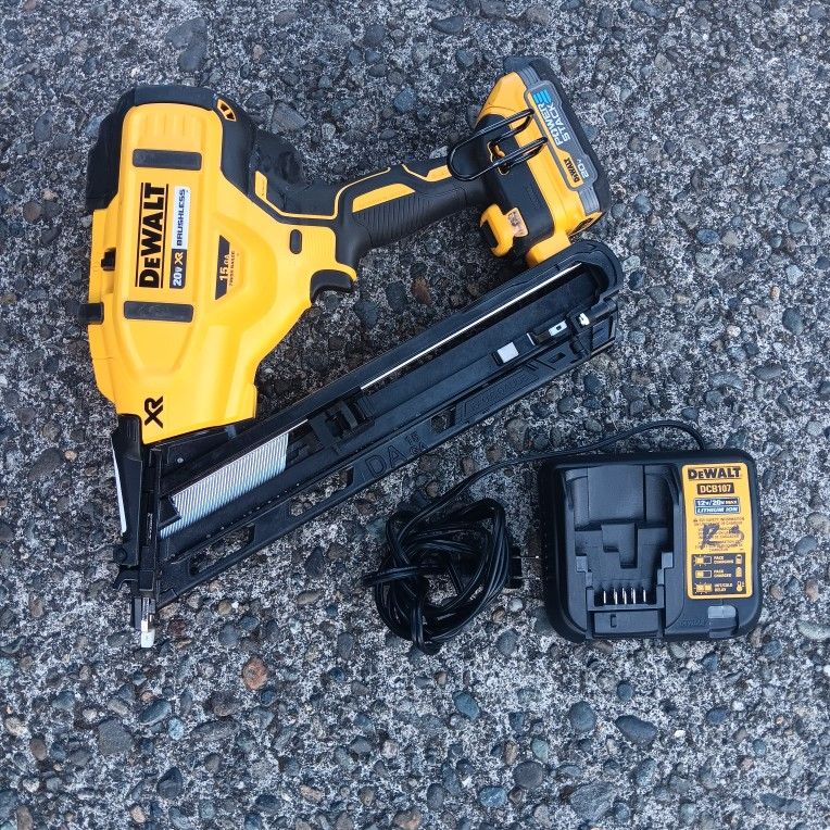 DeWalt 15ga Angle Finish Nailer Almost New with Power Stack Battery & Charger. Many Other Tools. For Pick Up Fremont Seattle. No Low Ball/Trades