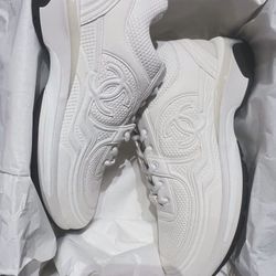 Louis Vuitton Sneakers Men Woman Tennis Shoes LV Trainer Trending Gucci Fendi Dolce Rhude Angels 