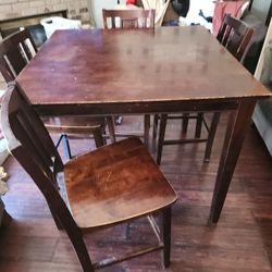 Dining Table/chairs