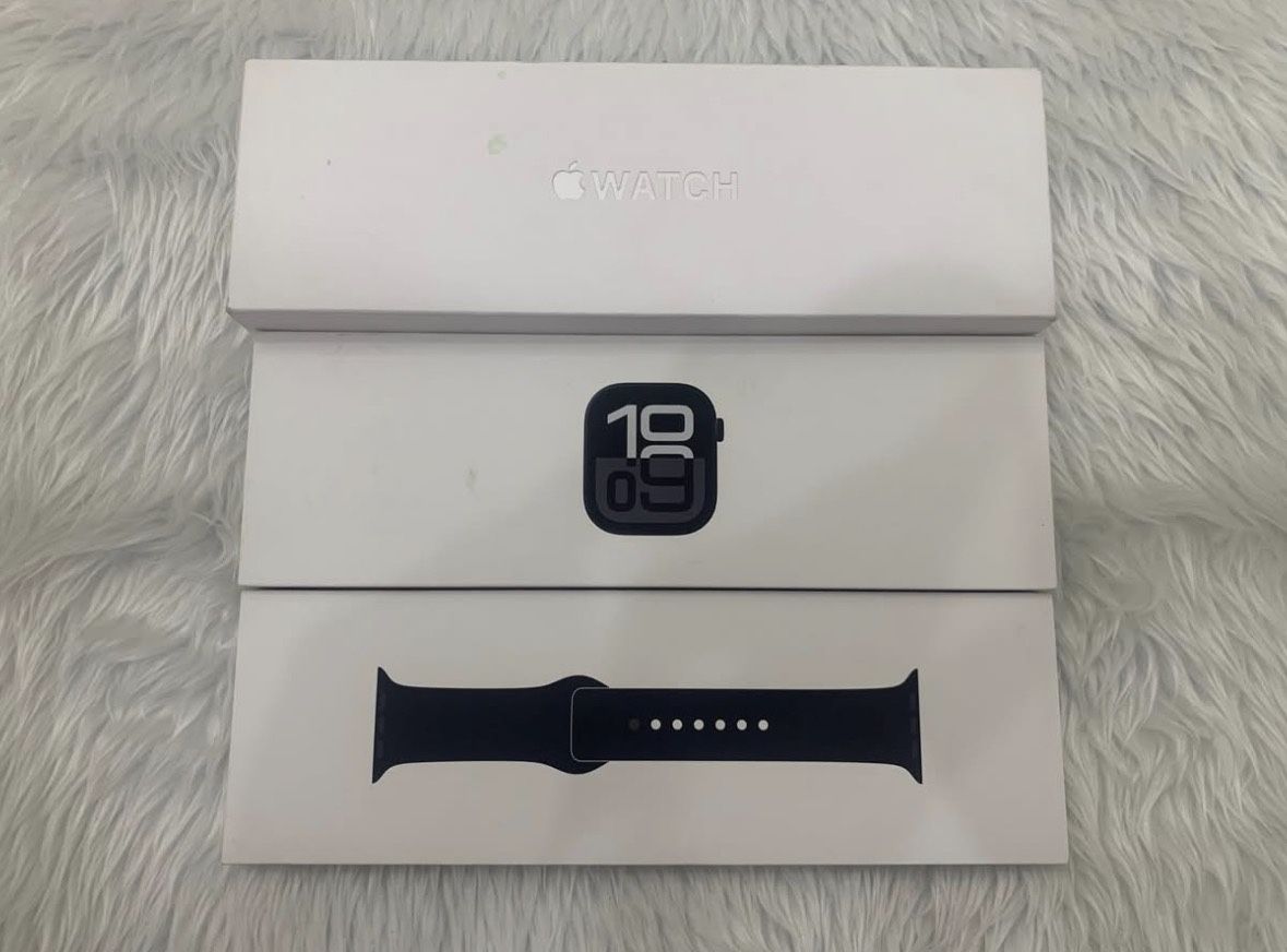 Apple Watch Series 10 (brand New)