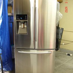 Nice Stainless Steel Refrigerator, Dual Ice Makers, Delivery 