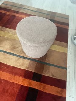 Boucle Round Ottoman