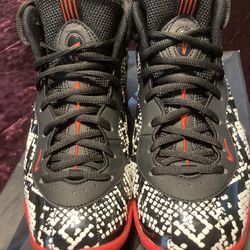 Nike Little Posite One Grade School Size 6 