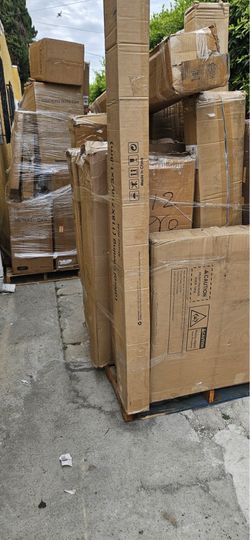 Various household products. Price per pallet: $200. Four available.