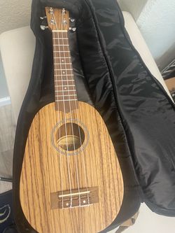 Suzuki SUKS-PA-ZB Zebrawood Pineapple Soprano Ukulele with Gig Bag