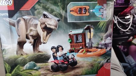 LEGO Jurassic World Set 76975