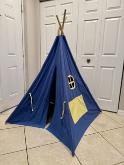 Tent For Toodler To Read On!
