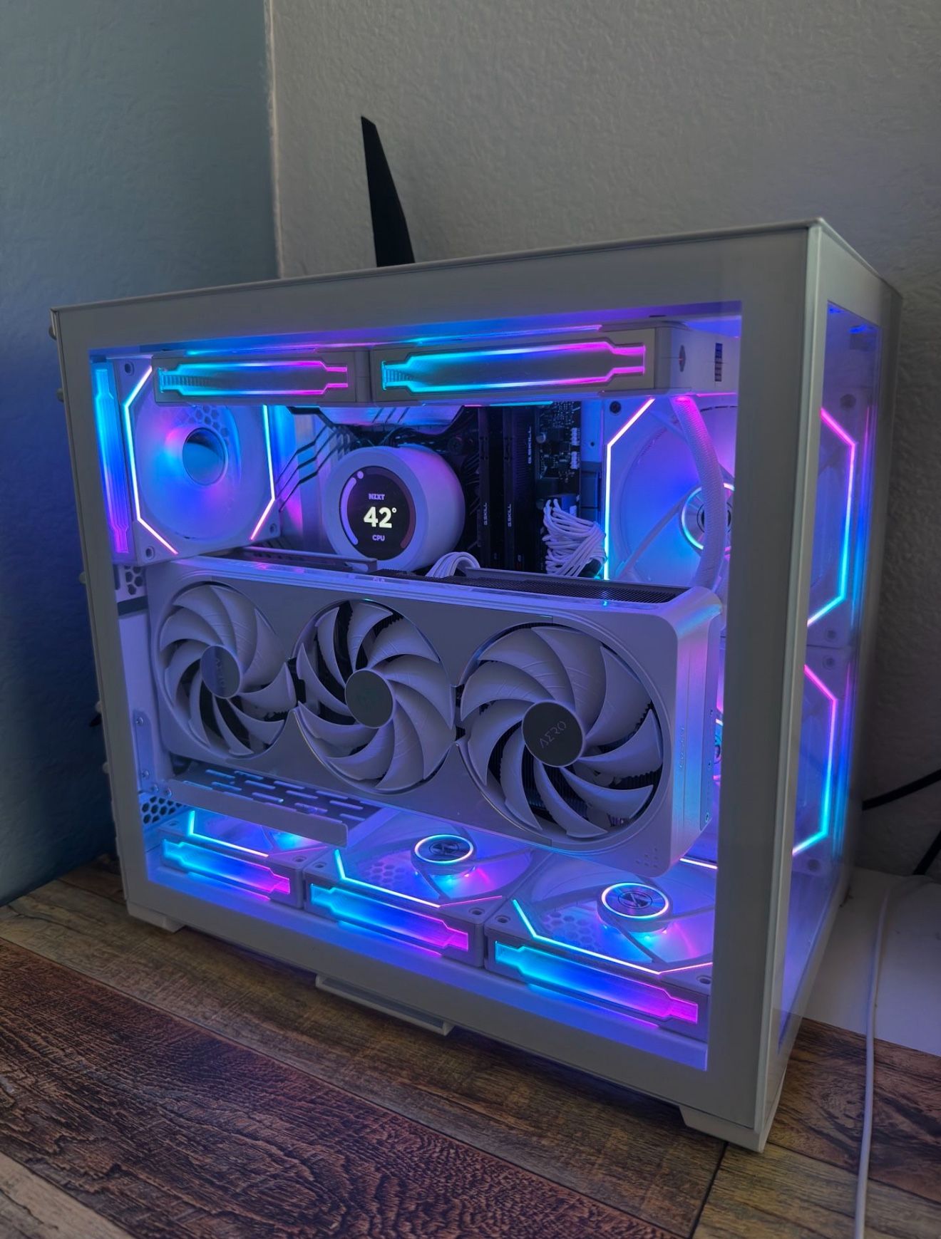 Gaming PC Lian li 5060 GPU 1TB SSD
