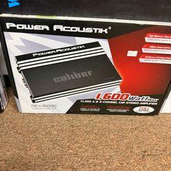 Power acoustik 1,600 watts 4-channel amp