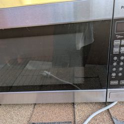 FREE! Panasonic Microwave Oven 